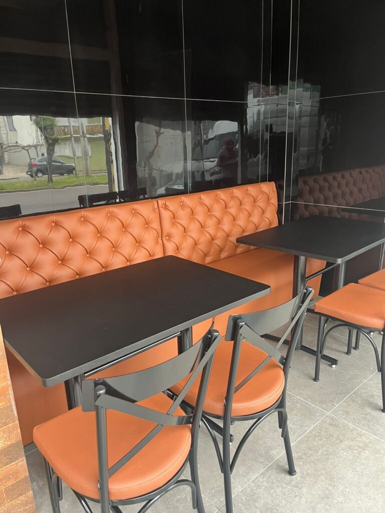 Booth Capitonê